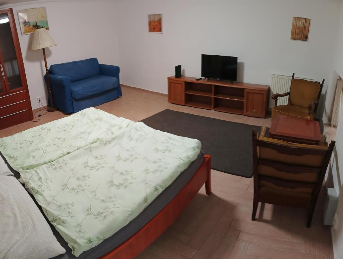 Sarahome4 Center Сегед Экстерьер фото